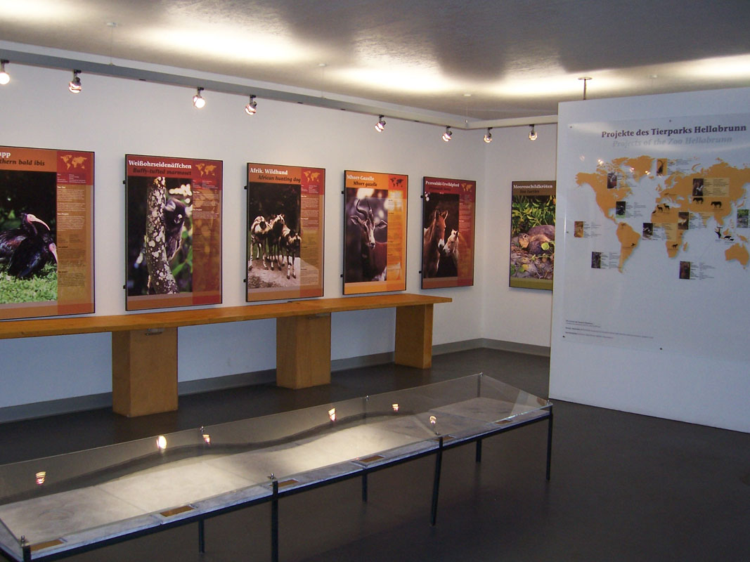 Die Ausstellung informiert über Auswilderungsprojekte des Tierparks. Die Ausstellung informiert über Auswilderungsprojekte des Tierparks.