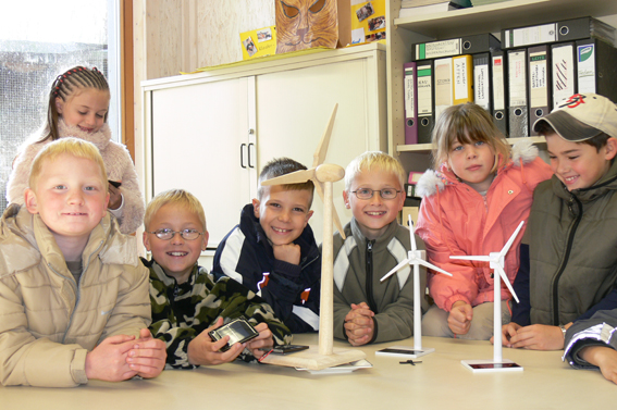 Die Kinder lernen auch unterschiedliche Energieformen kennen. Die Kinder lernen auch unterschiedliche Energieformen kennen.